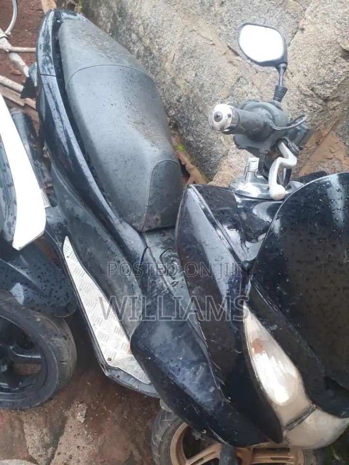 Honda 2024 Black