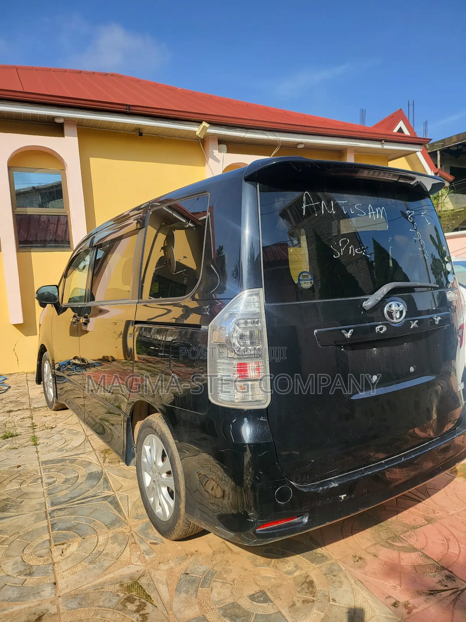 Toyota Voxy 2012 Black