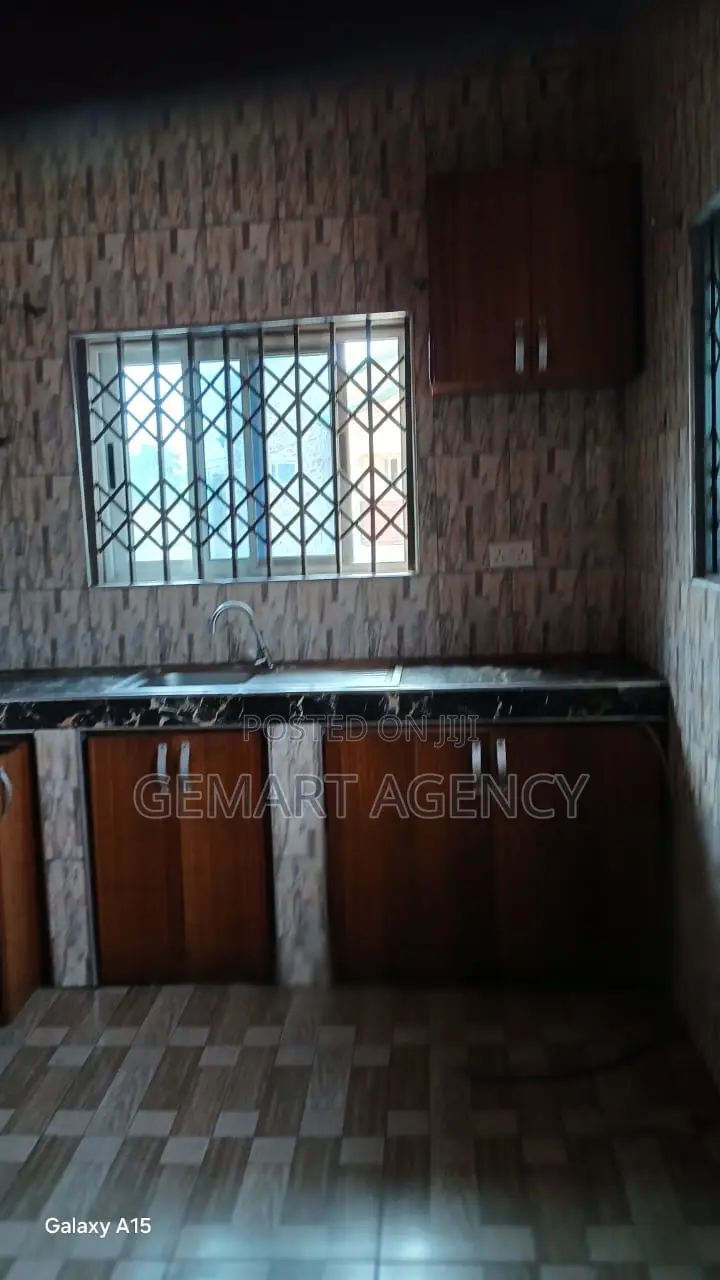 2bdrm Apartment in Acp, Kwabenya for rent