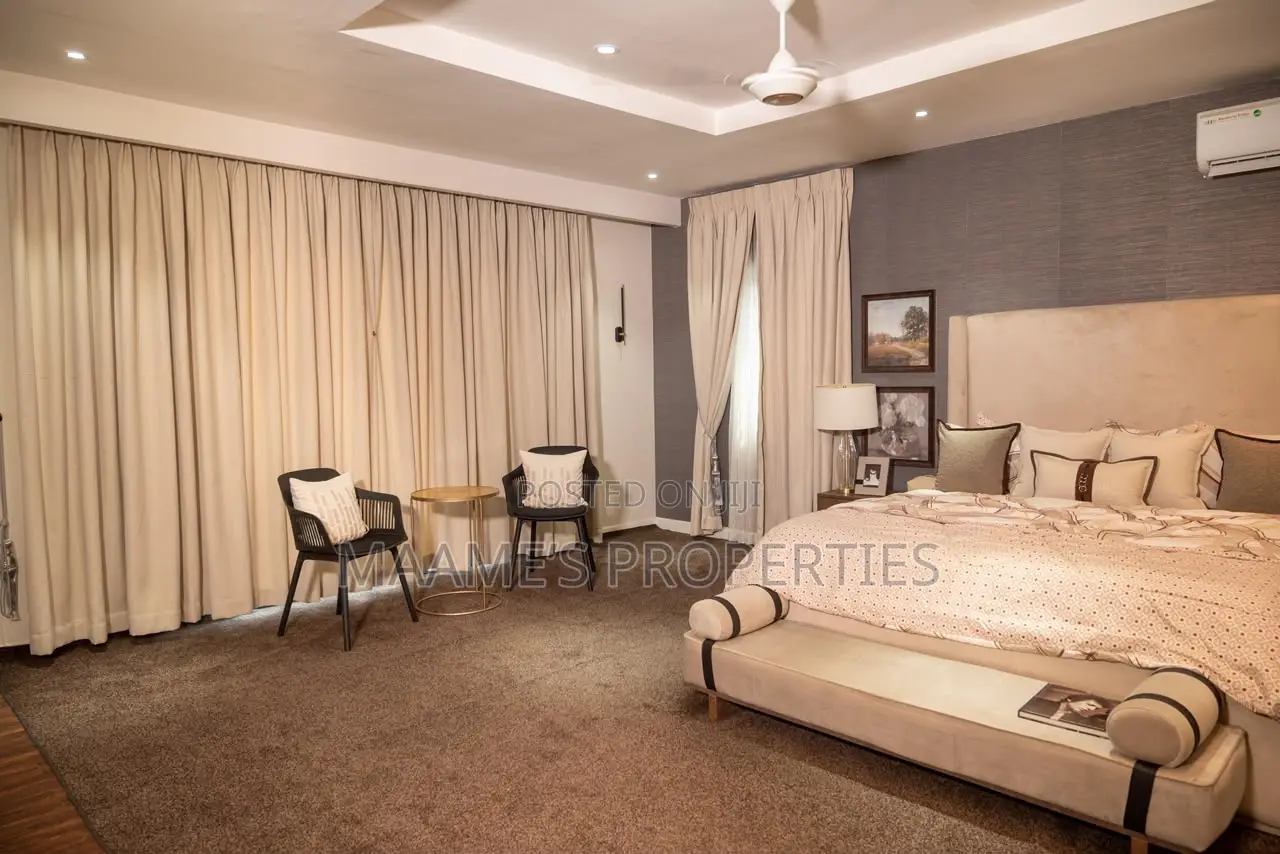 Furnished 4bdrm Duplex in Lake Side Estate for rent