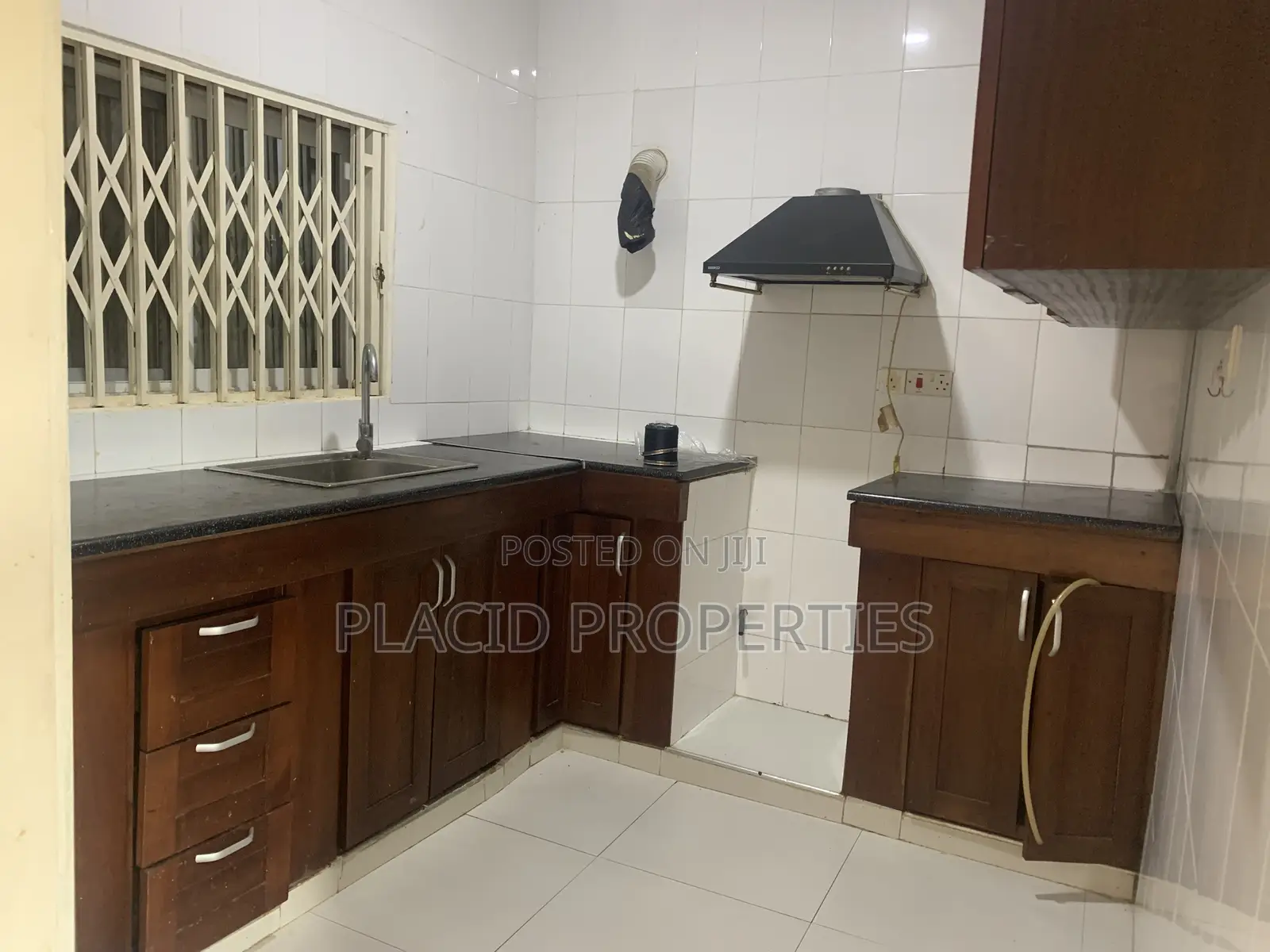 1bdrm Apartment in Ofankor Barrier for rent