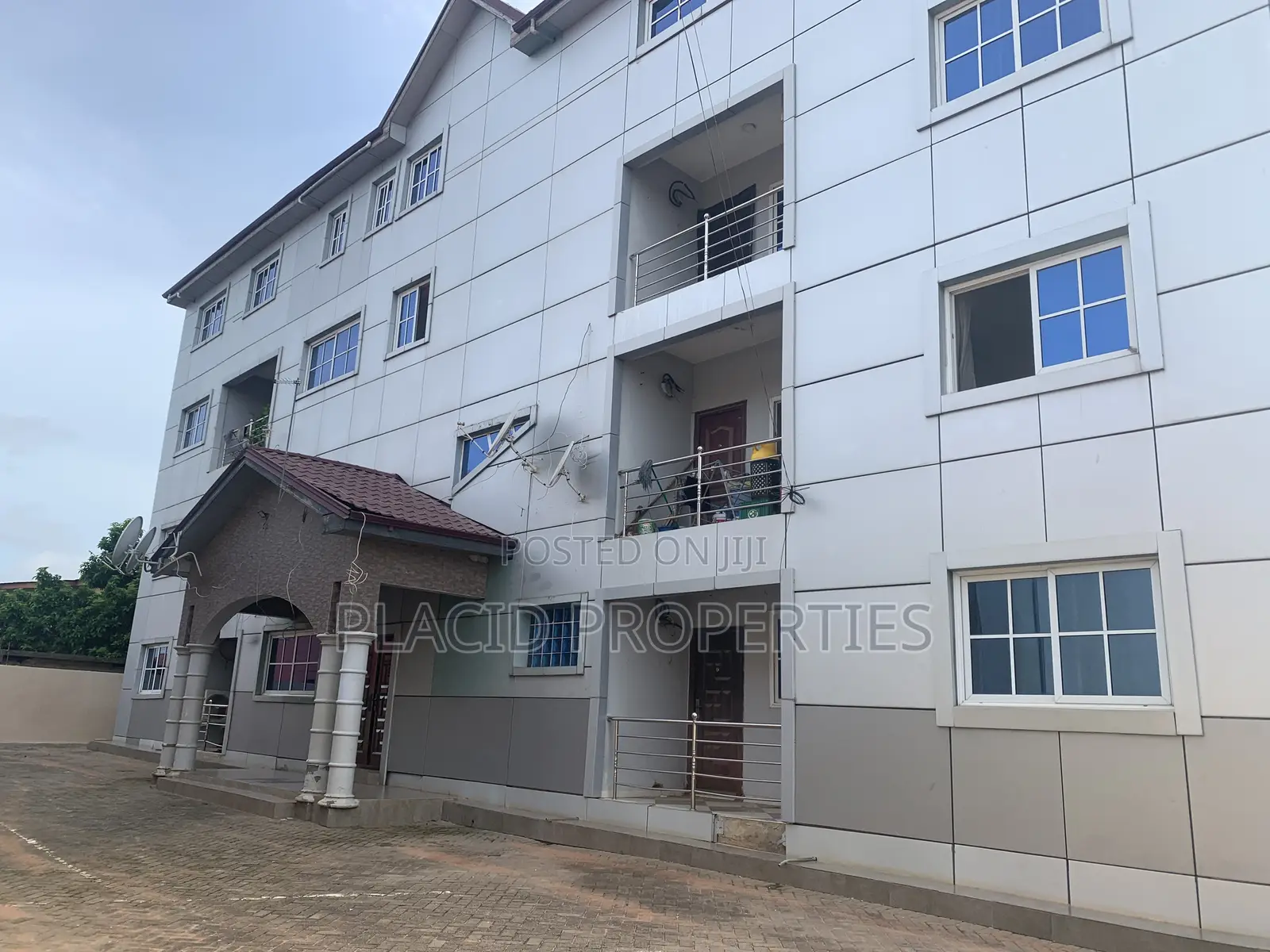 1bdrm Apartment in Ofankor Barrier for rent