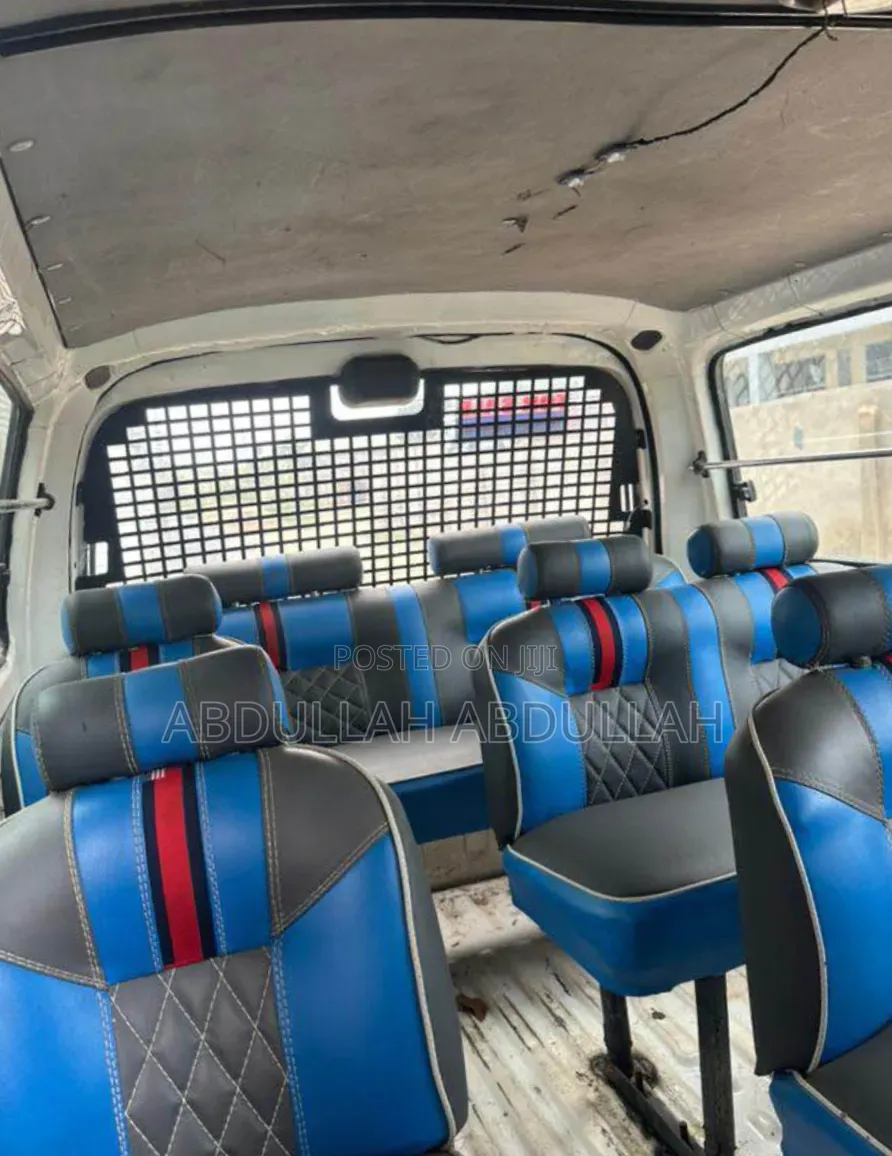 Toyota HiAce 2014 White
