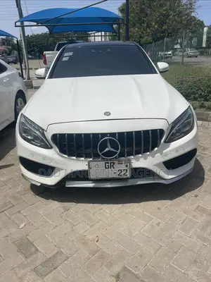 Mercedes-Benz C300 Base 4Matic Sedan AWD (2.0L 4cyl 7A) 2016 White