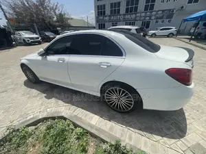 Mercedes-Benz C300 Base 4Matic Sedan AWD (2.0L 4cyl 7A) 2016 White