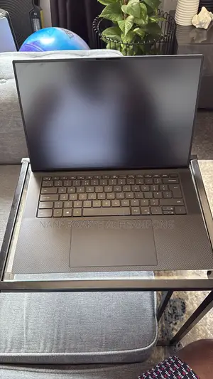Laptop Dell Precision 5550 32GB Intel Core i7 SSD 1T