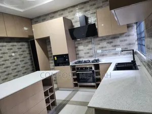 3bdrm House in Ashcom Properties, Baatsona Total for rent