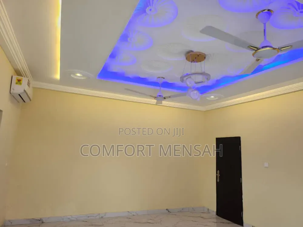 3bdrm House in Ashcom Properties, Baatsona Total for rent