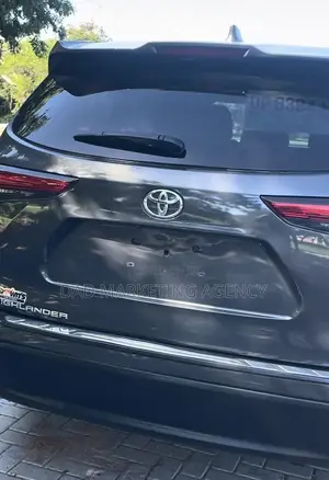 Toyota Highlander Platinum AWD 2020 Gray