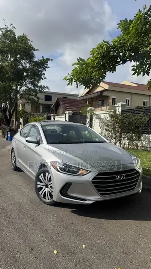 Hyundai Elantra Limited Sedan FWD (2.0L 4cyl 6A) 2017 Gray