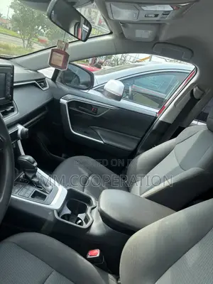 Toyota RAV4 LE AWD 2019 Red