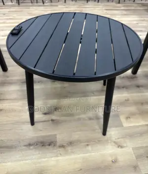 Outdoor Dining Table (90r)