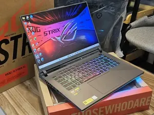 New Laptop Asus ROG Strix G17 16GB AMD Ryzen 9 SSD 512GB