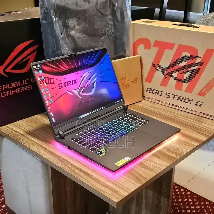 New Laptop Asus ROG Strix G17 16GB Intel Core Ultra 9 SSD 1T