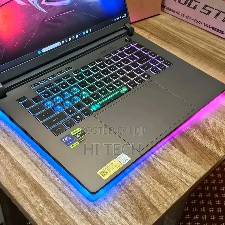 New Laptop Asus ROG Strix G17 16GB Intel Core Ultra 9 SSD 1T