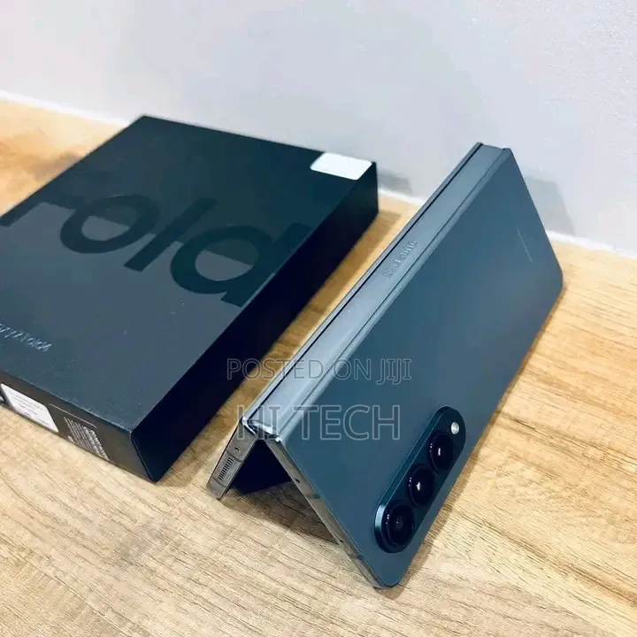 New Samsung Galaxy Z Fold4 1 TB Black