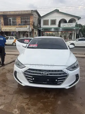 Hyundai Elantra Sport Sedan FWD (1.6L 4cyl 6M) 2017 White
