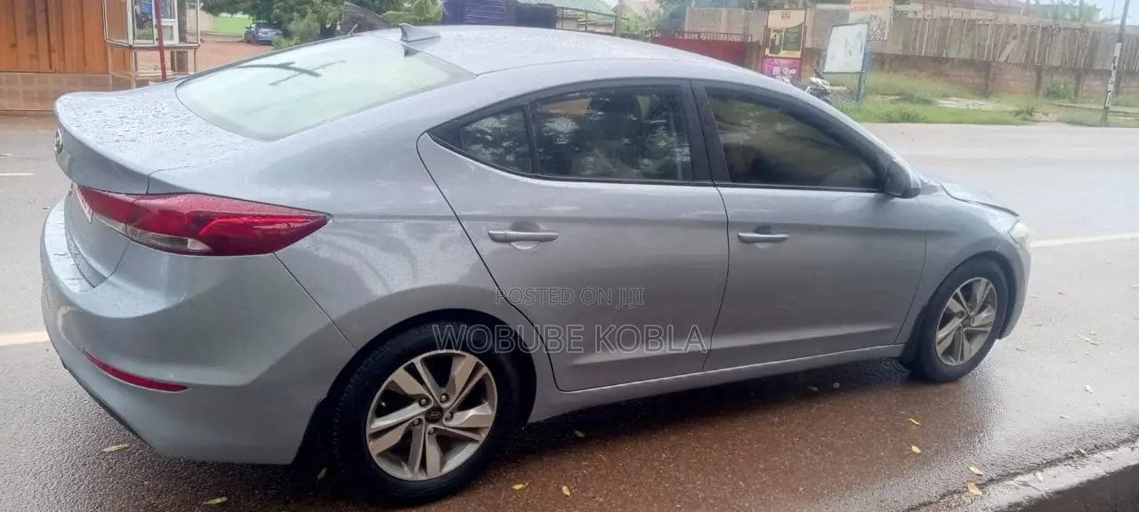 Hyundai Elantra 2017 Gray