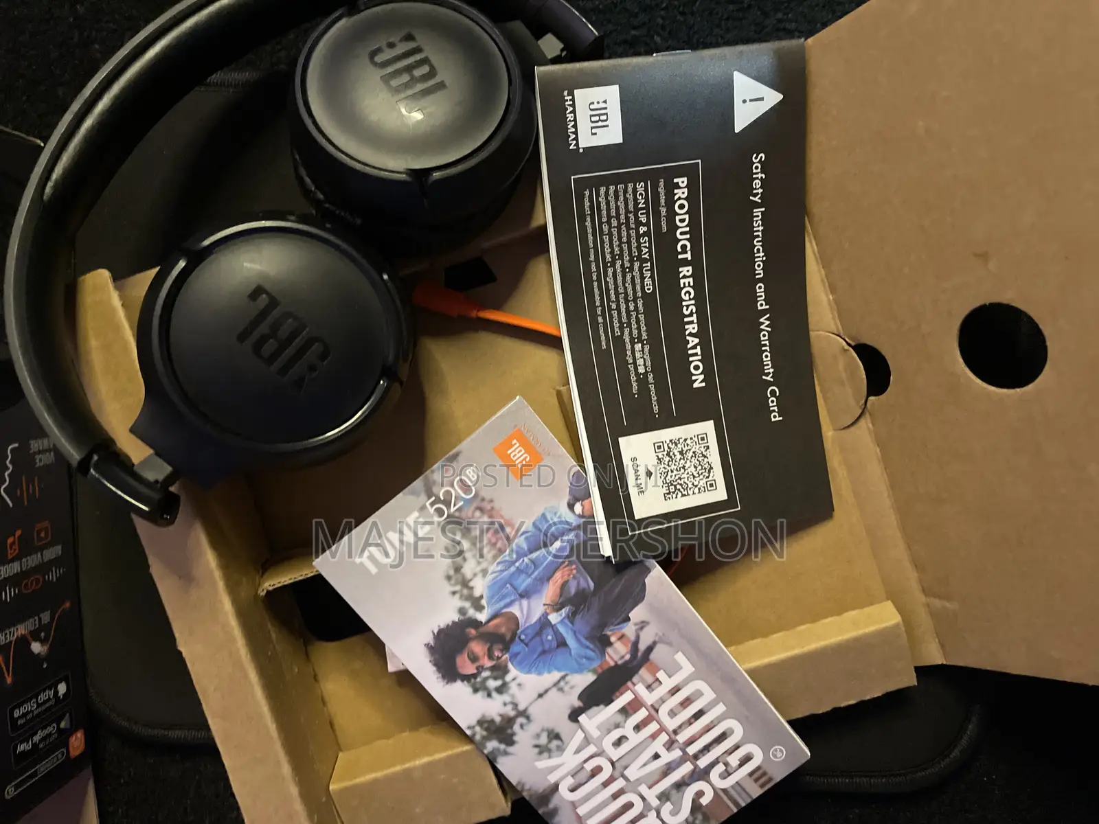Jbl Tune 520 Headphones Slightly Used
