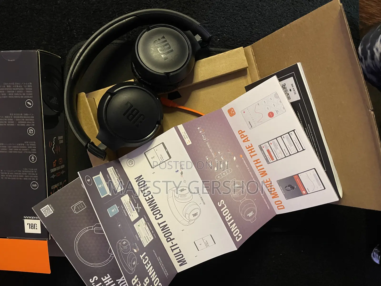 Jbl Tune 520 Headphones Slightly Used