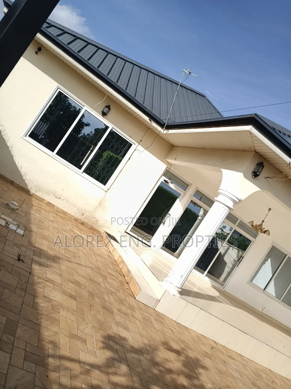 3bdrm House in Adenta Ashieyie, Frafraha for rent