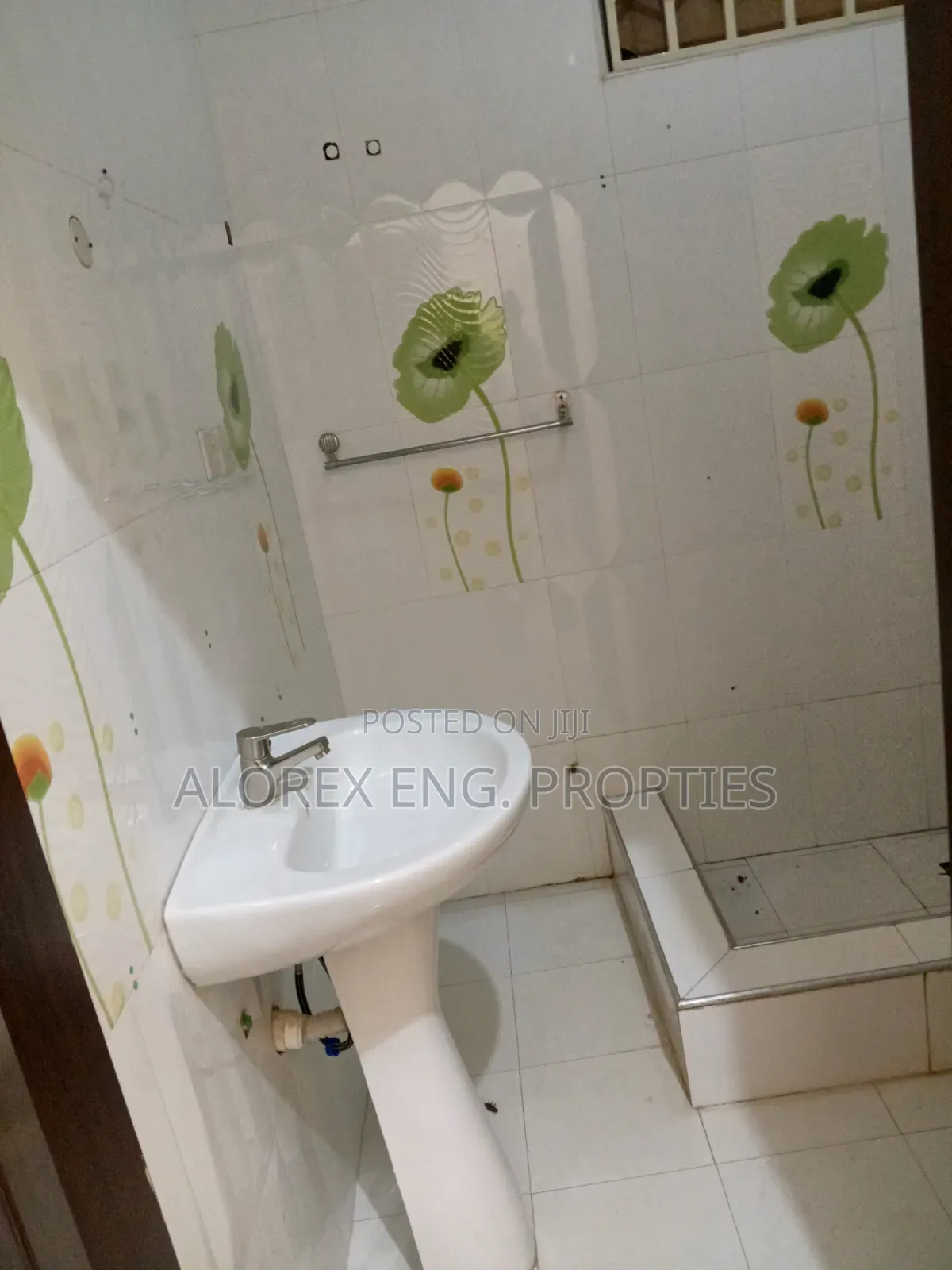 3bdrm House in Adenta Ashieyie, Frafraha for rent