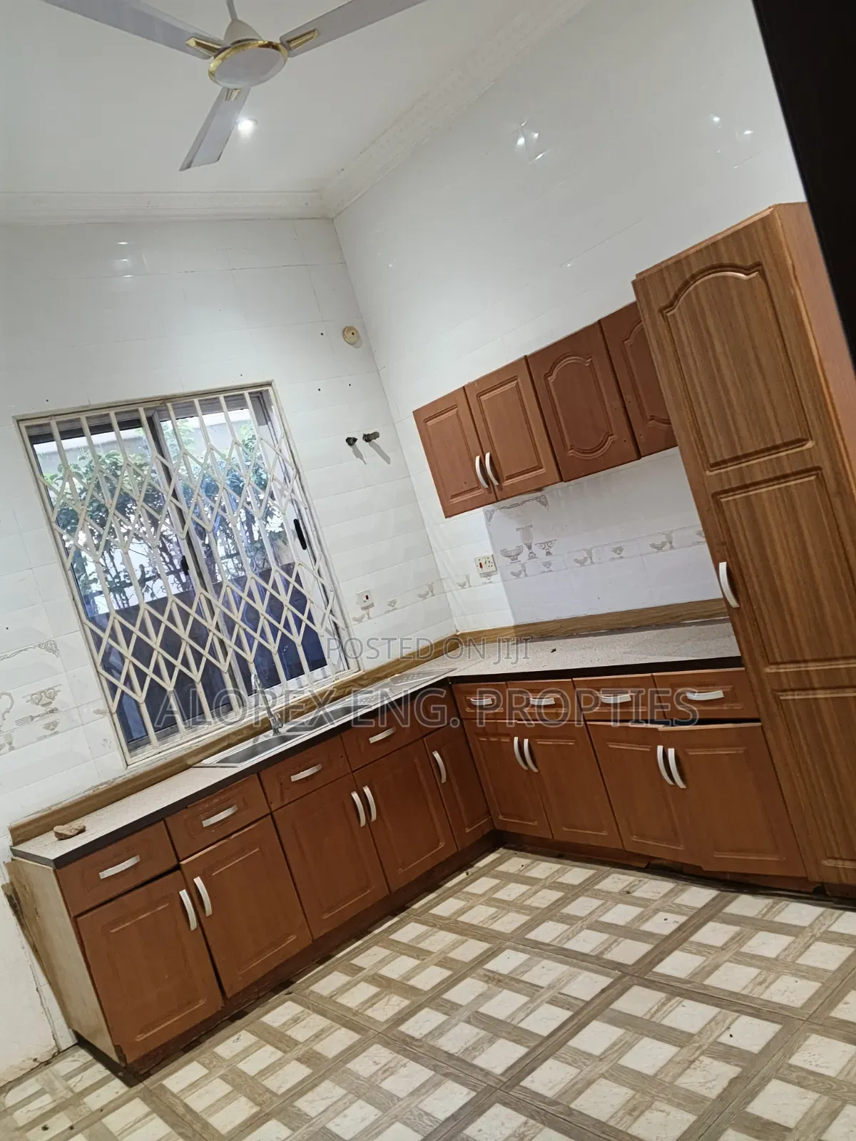 3bdrm House in Adenta Ashieyie, Frafraha for rent