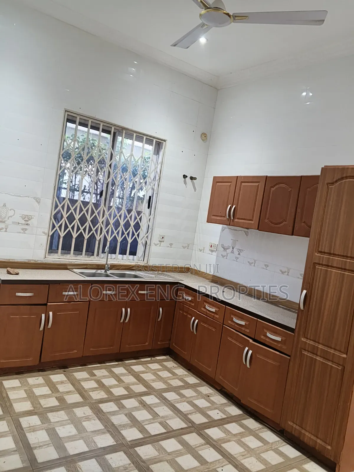 3bdrm House in Adenta Ashieyie, Frafraha for rent