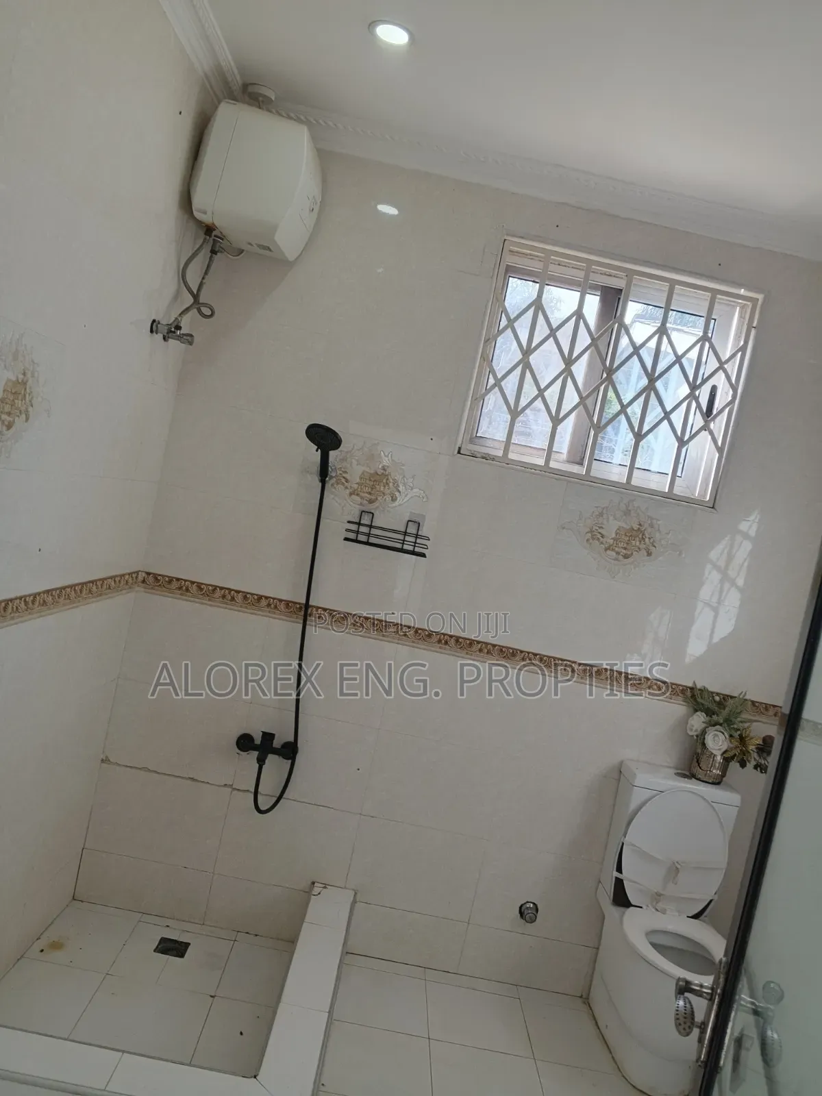 3bdrm House in Adenta Ashieyie, Frafraha for rent
