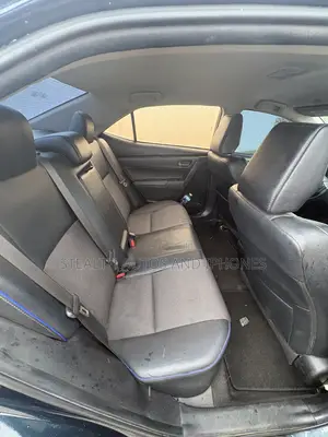 Toyota Corolla SE (1.8L 4cyl 2A) 2019
