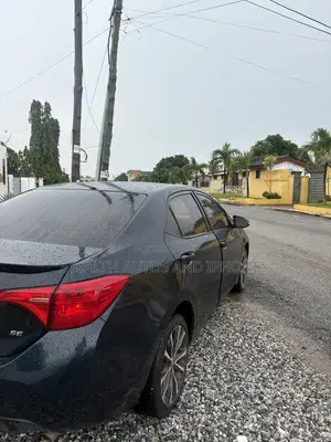 Toyota Corolla SE (1.8L 4cyl 2A) 2019
