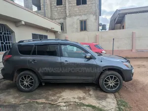 Toyota RAV4 2.0 VVT-i 2008 Green