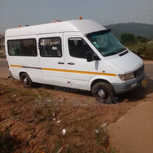 Mercedes-Benz Sprinter 1984 White