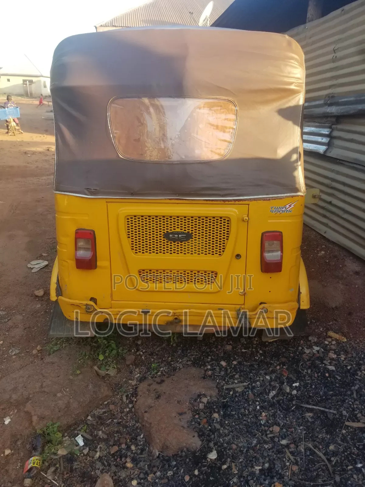Bajaj RE 2025 Yellow