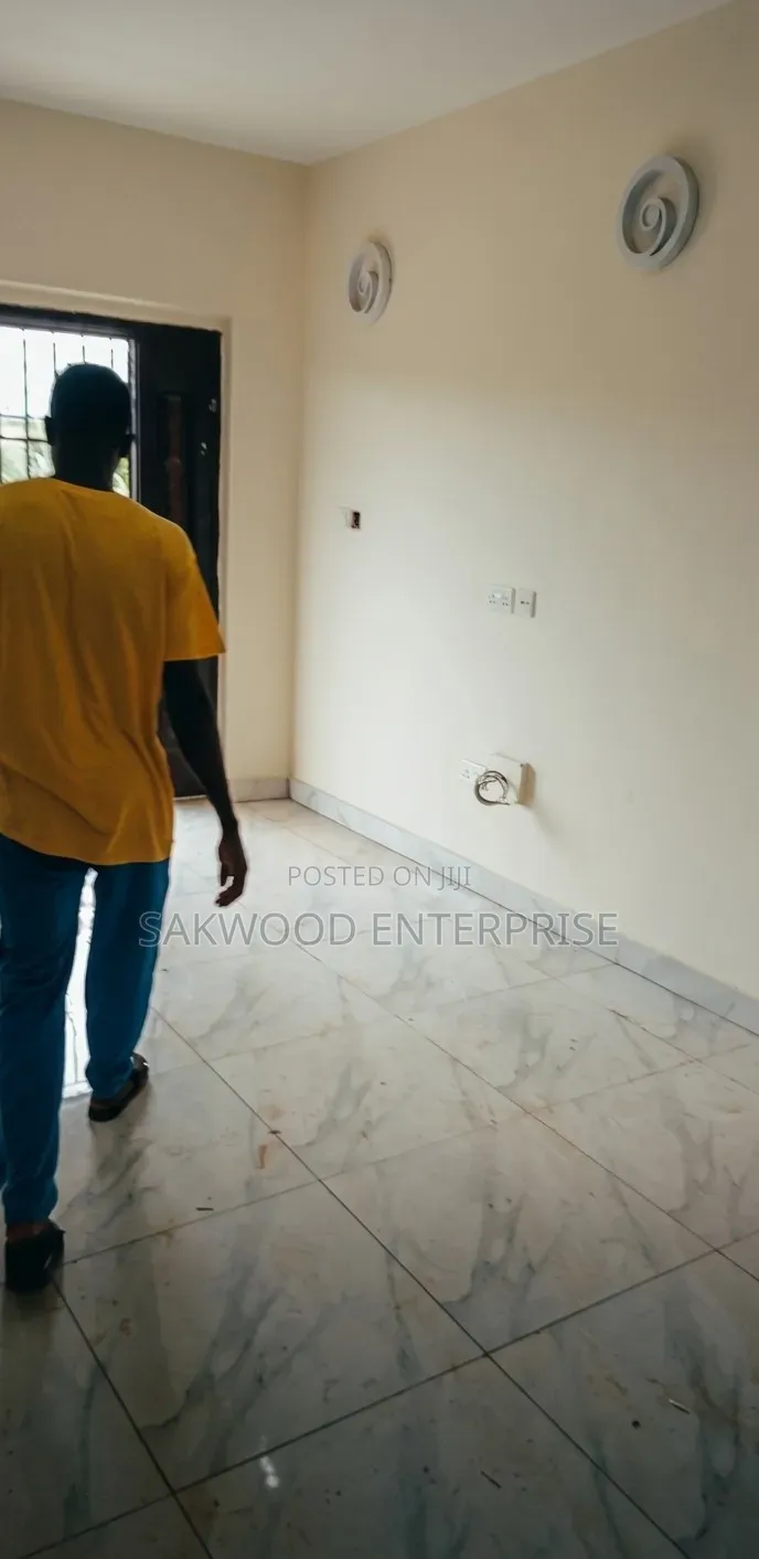 2bdrm Apartment in Sakwood Enterprise, Bawaleshie for rent