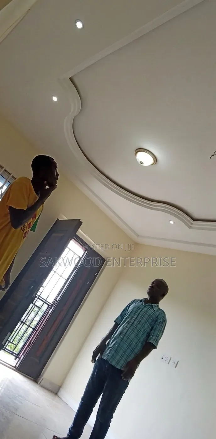 2bdrm Apartment in Sakwood Enterprise, Bawaleshie for rent