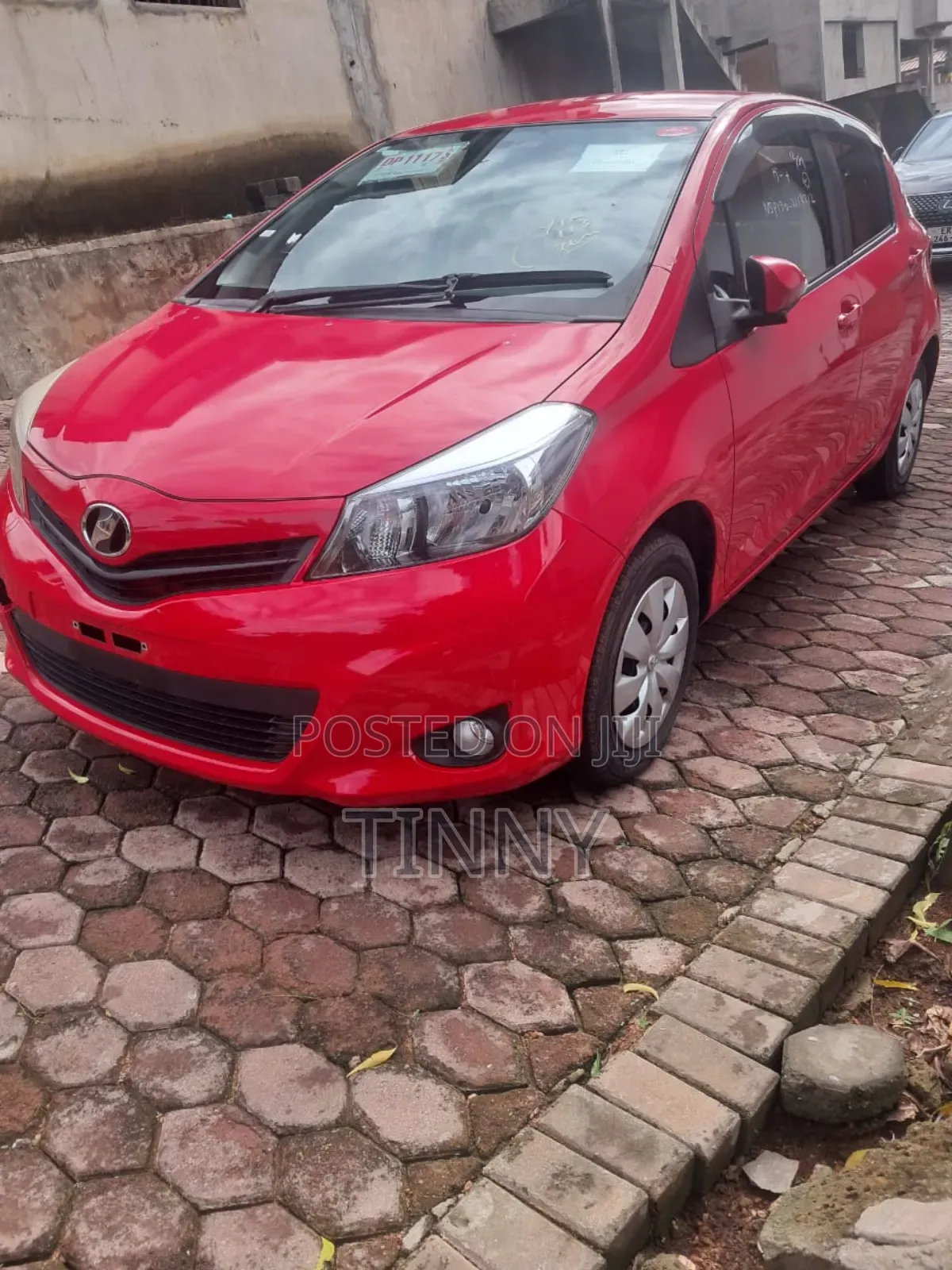 Toyota Vitz 1.3 AWD 5dr 2014 Red