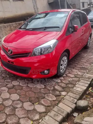 Toyota Vitz 1.3 AWD 5dr 2014 Red