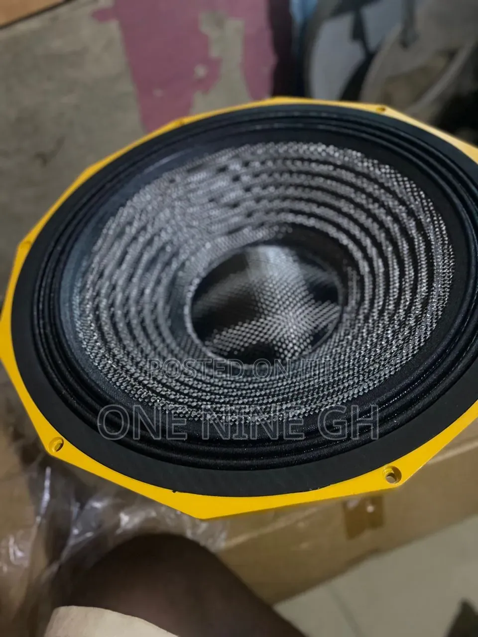 18inch Carbon Fiber Speaker
