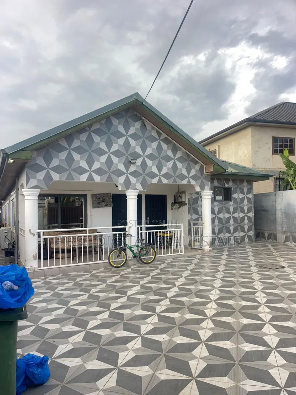 5bdrm House in First Digital Real, Amasaman for sale