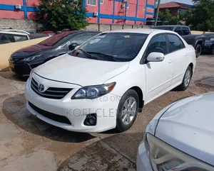 Toyota Corolla 2012 White