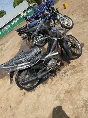 Yamaha 2025 Black