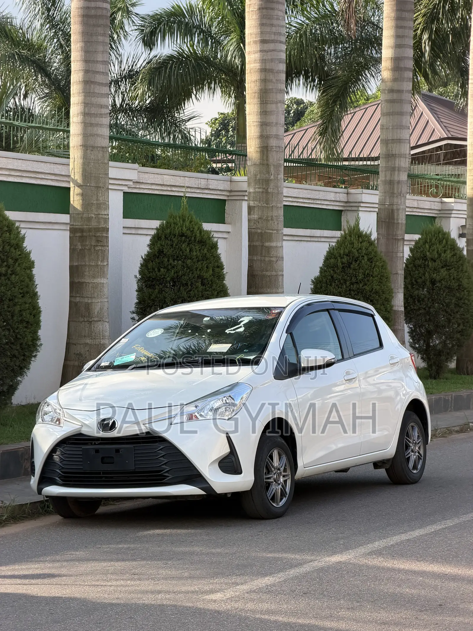 Toyota Vitz 1.3 AWD 5dr 2017 White