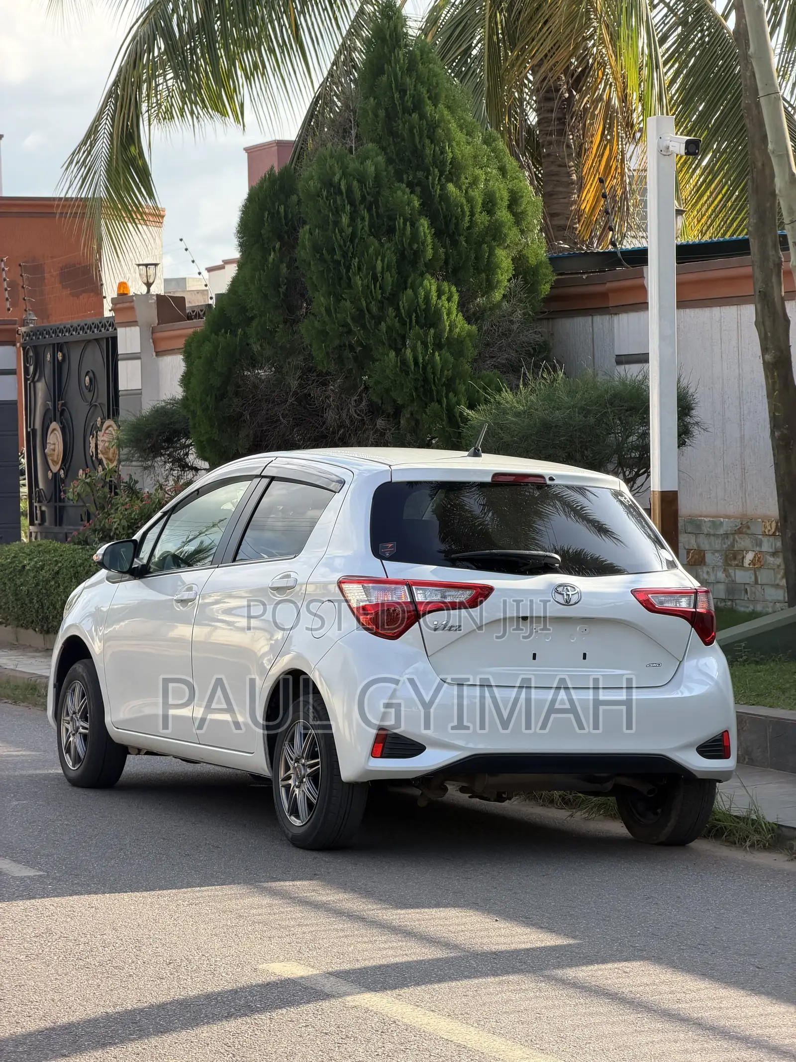 Toyota Vitz 1.3 AWD 5dr 2017 White