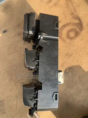 Hyundai Tucson 2017 Door Switch