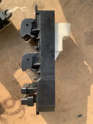 Toyota Vitz Door Switch