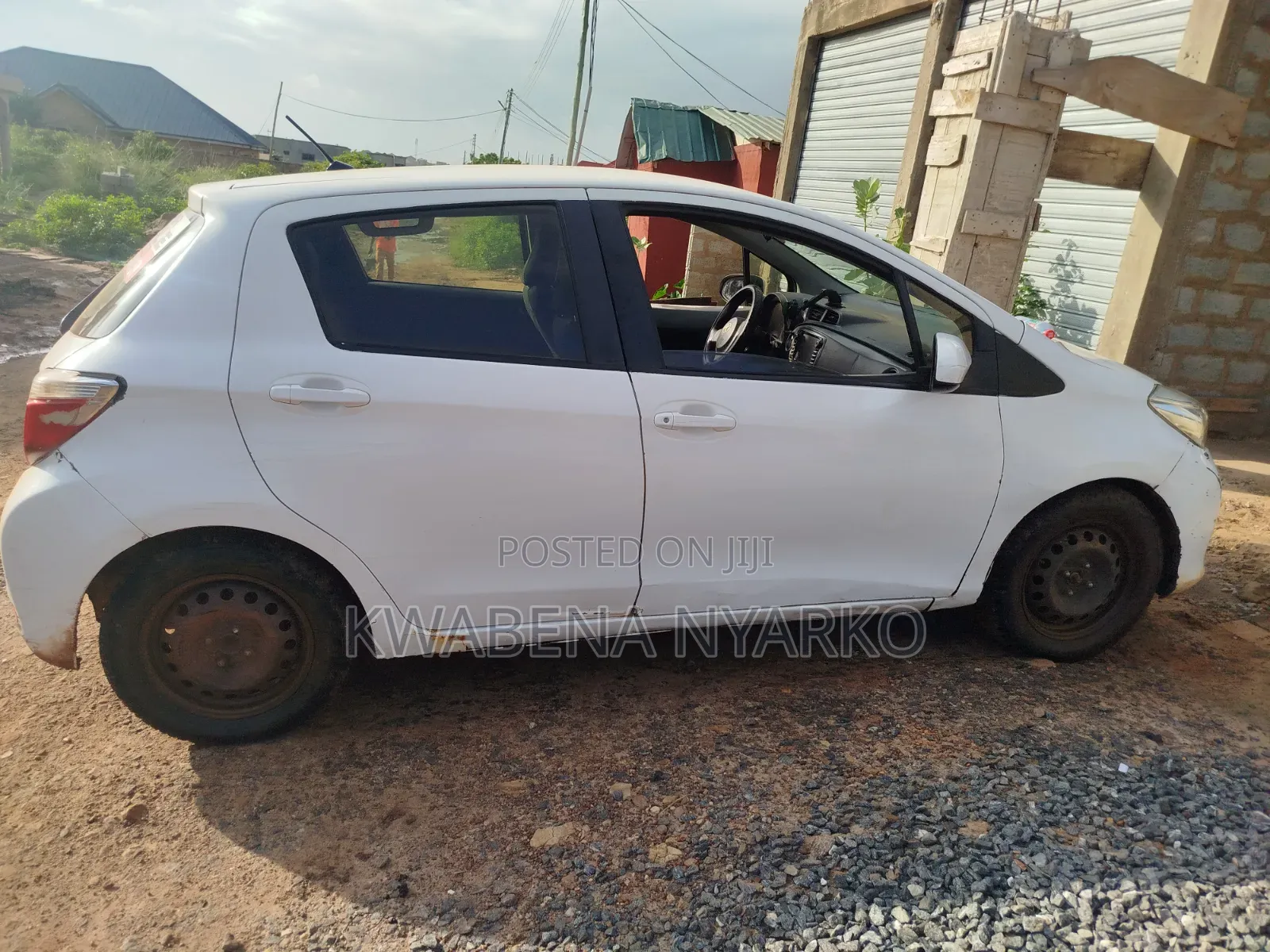 Toyota Yaris LE Hatchback 5dr 2012 White