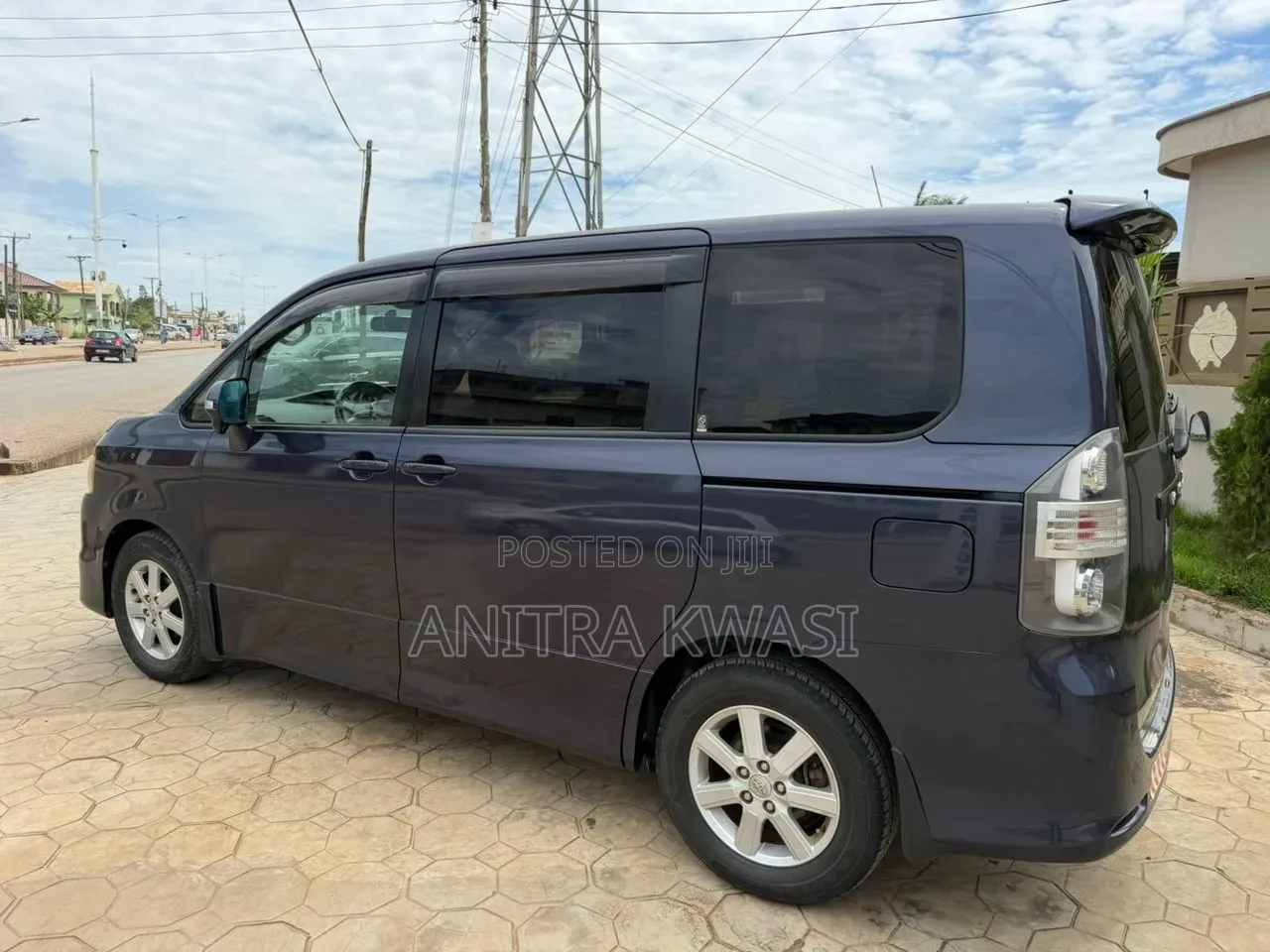 Toyota Voxy 2013 Black