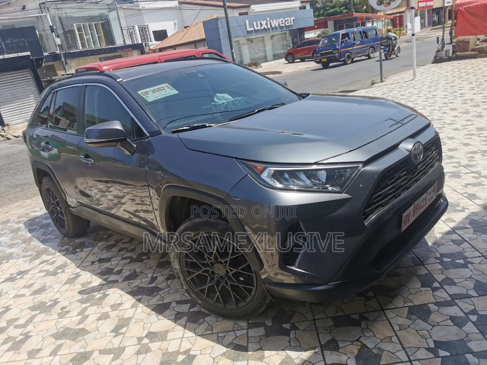 Toyota RAV4 2021 Gray