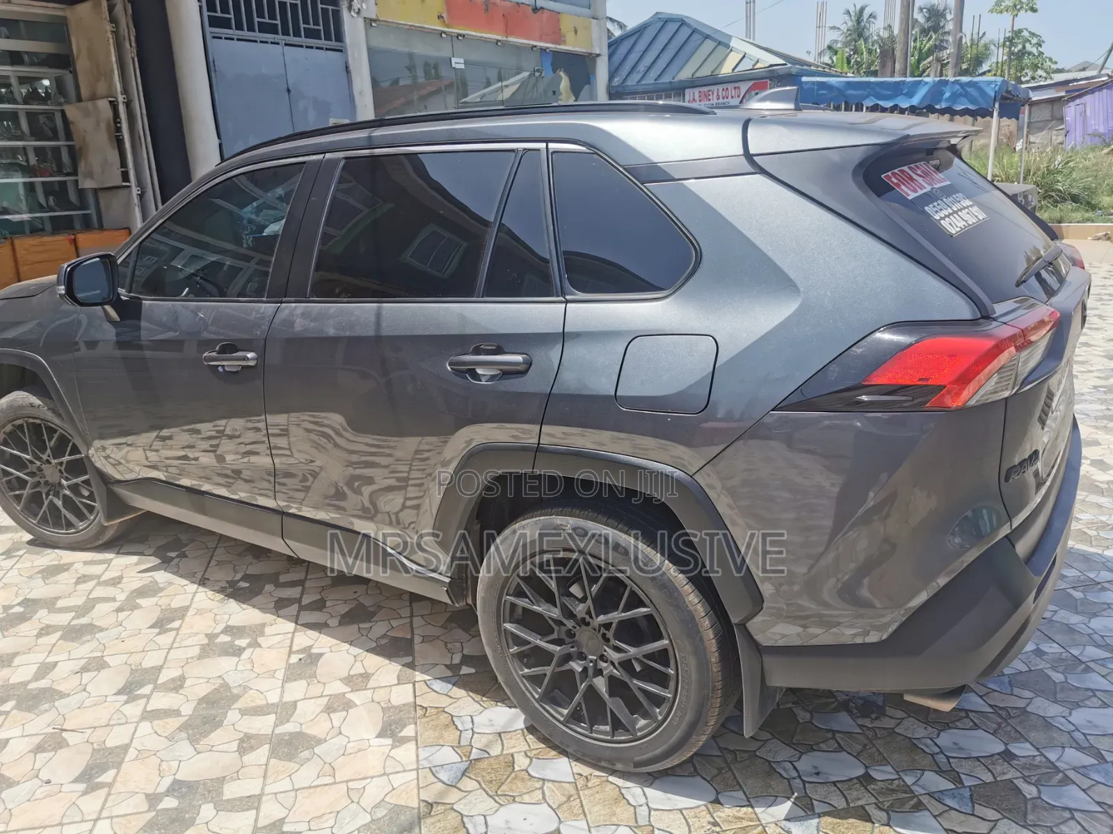 Toyota RAV4 2021 Gray